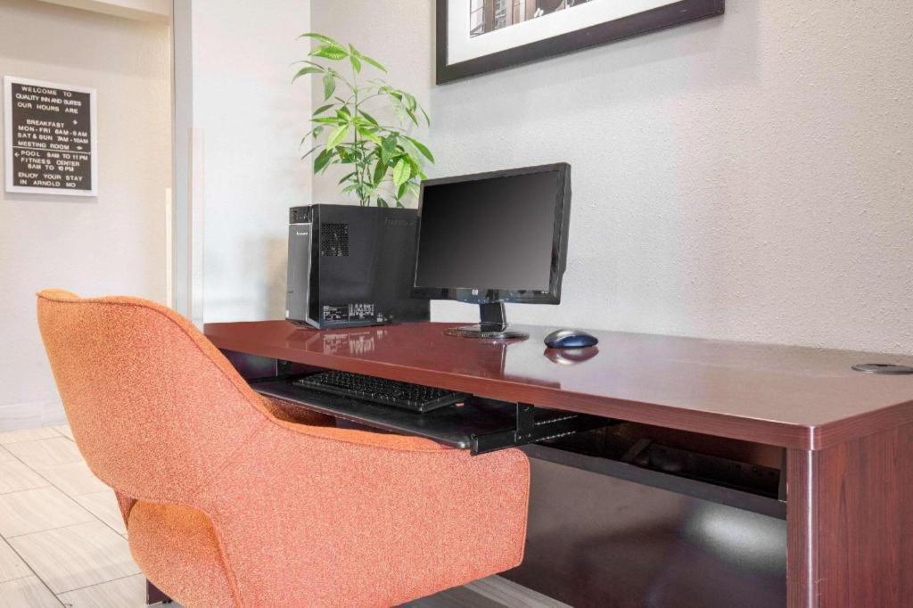 Quality Inn & Suites Arnold - St Louis מראה חיצוני תמונה